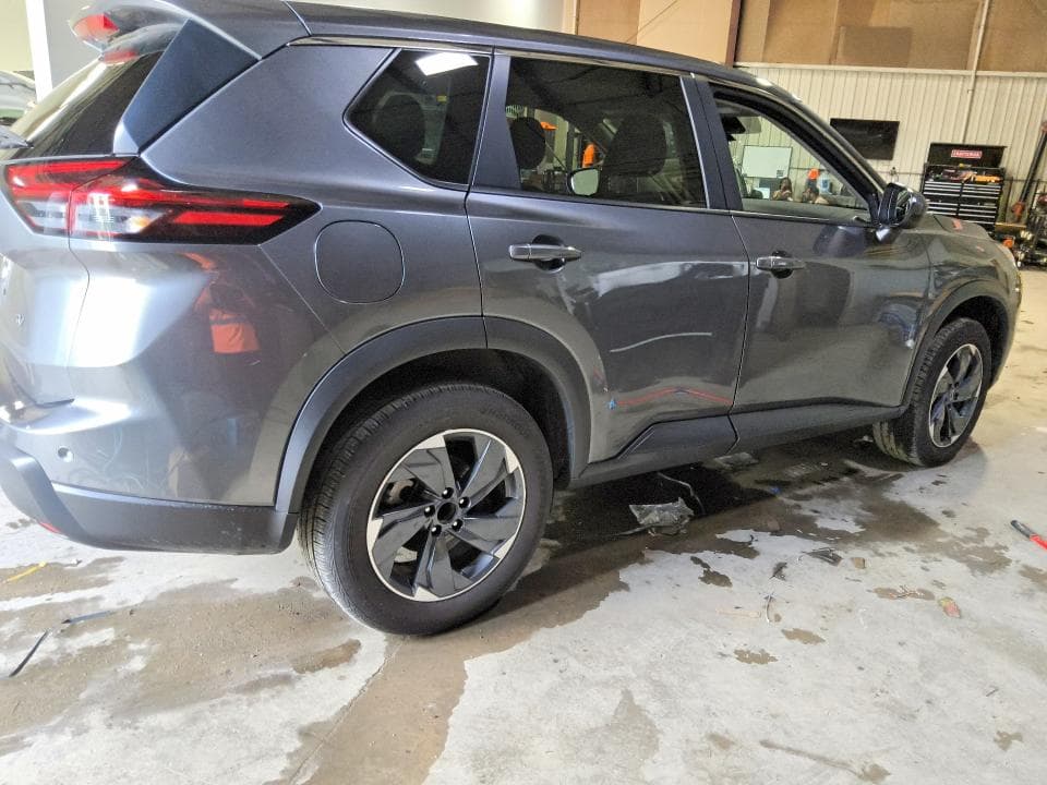 2024 NISSAN ROGUE SV 3