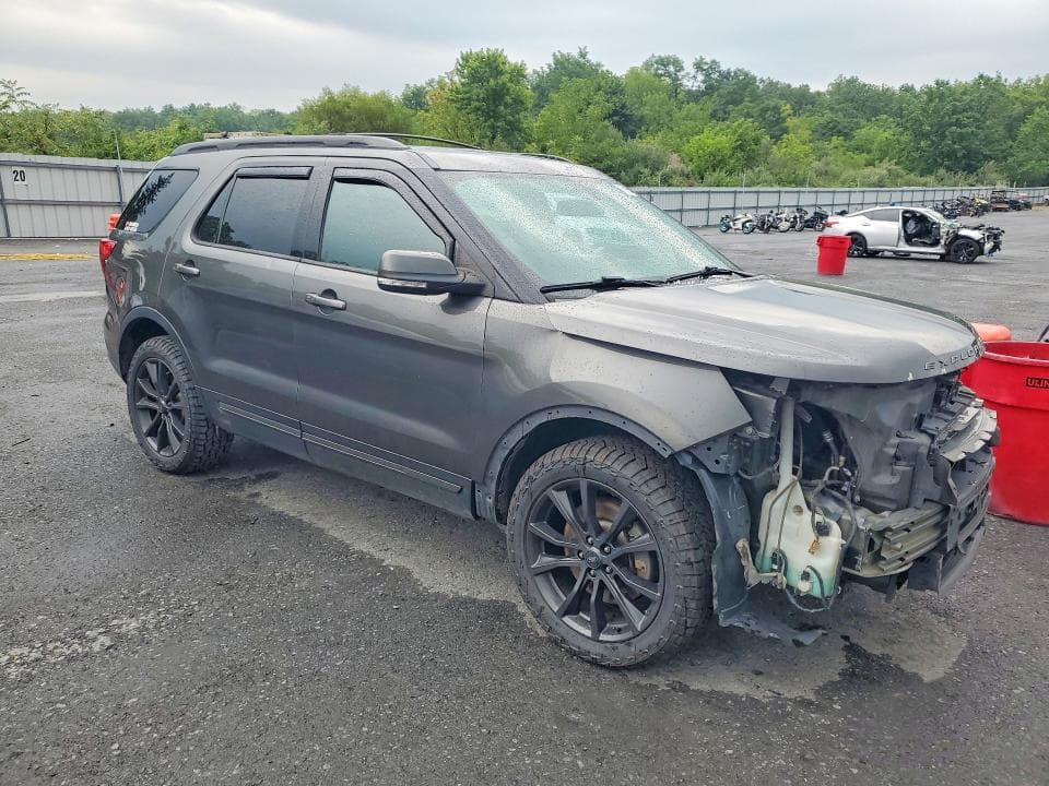 2018 FORD EXPLORER XLT 4