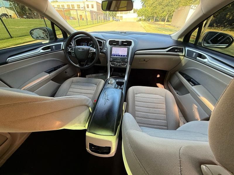 2020 FORD FUSION SE 9