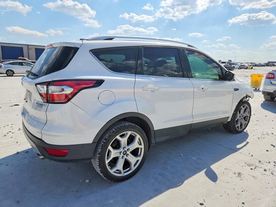 2017 FORD ESCAPE TITANIUM 3