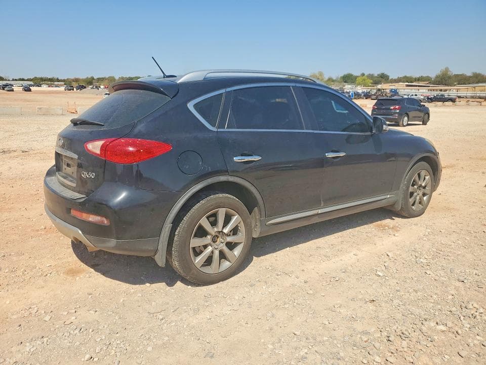2017 INFINITI QX50 BASE 3