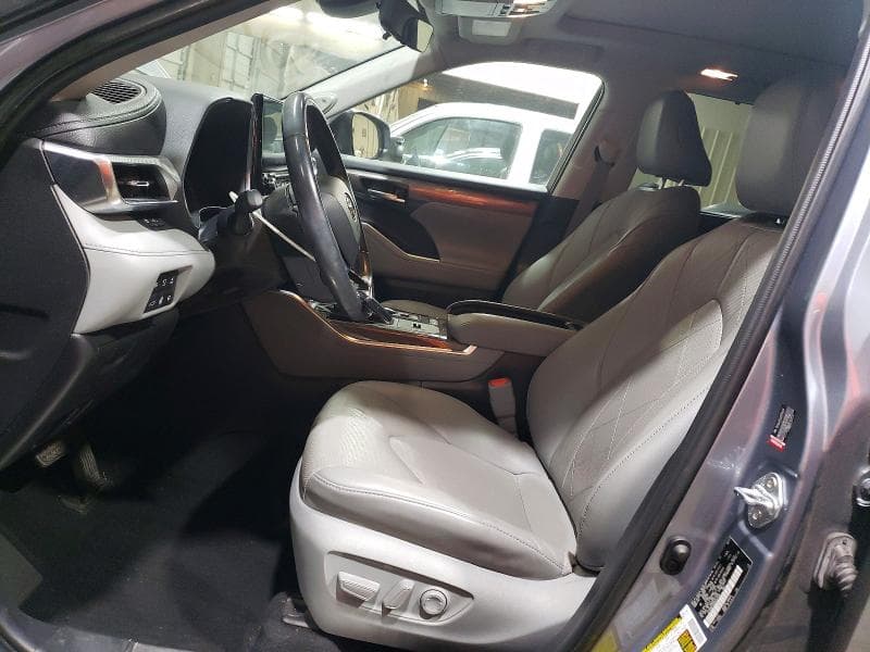 2021 TOYOTA HIGHLANDER HYBRID PLATINUM 7