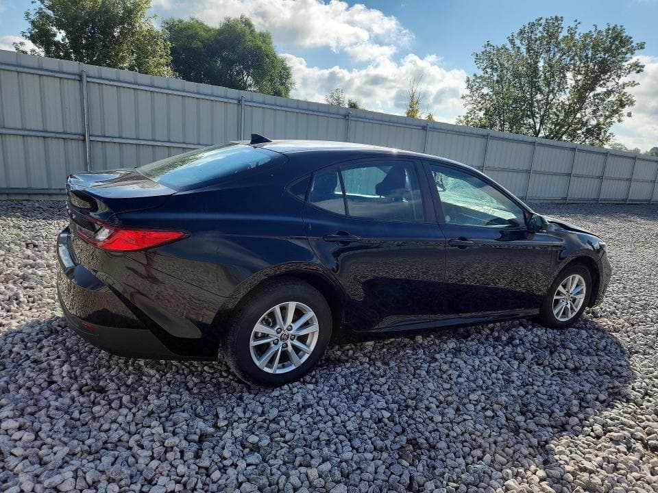 2025 TOYOTA CAMRY LE 3