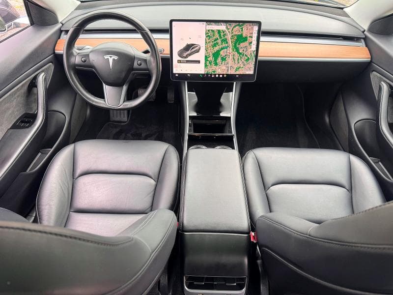 2018 TESLA MODEL 3 9