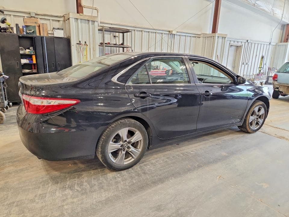 2017 TOYOTA CAMRY HYBRID LE 3