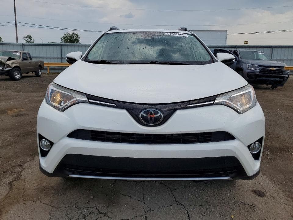 2017 TOYOTA RAV4 XLE 5