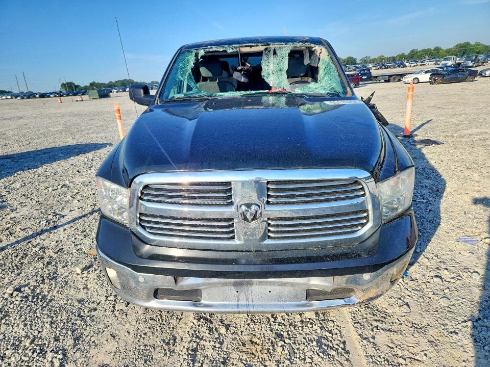 2017 RAM 1500 SLT 5