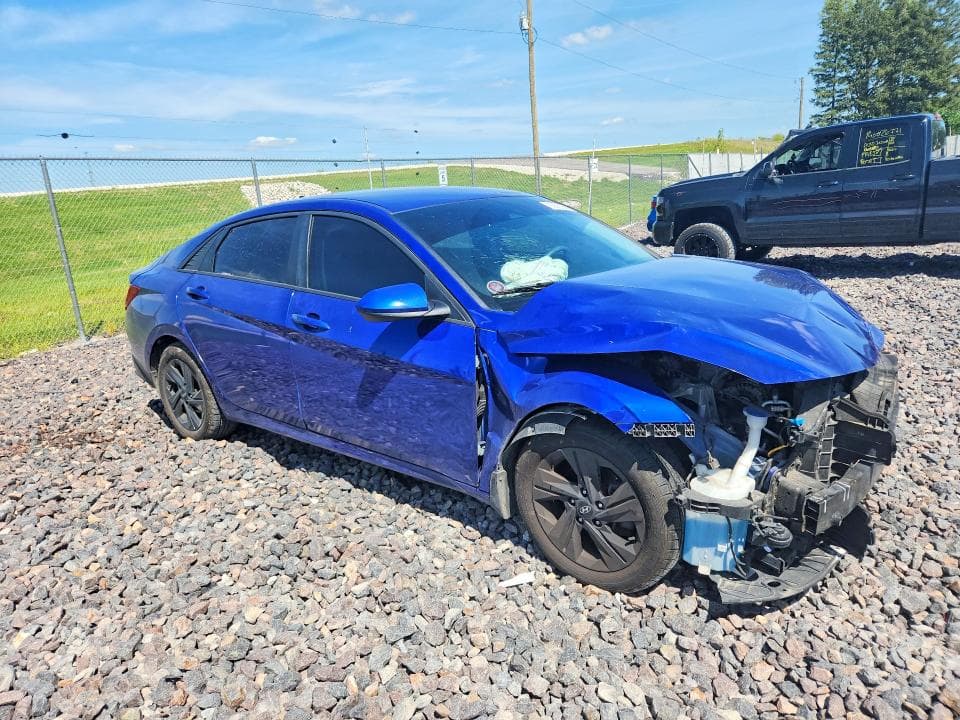 2023 HYUNDAI ELANTRA SEL 4