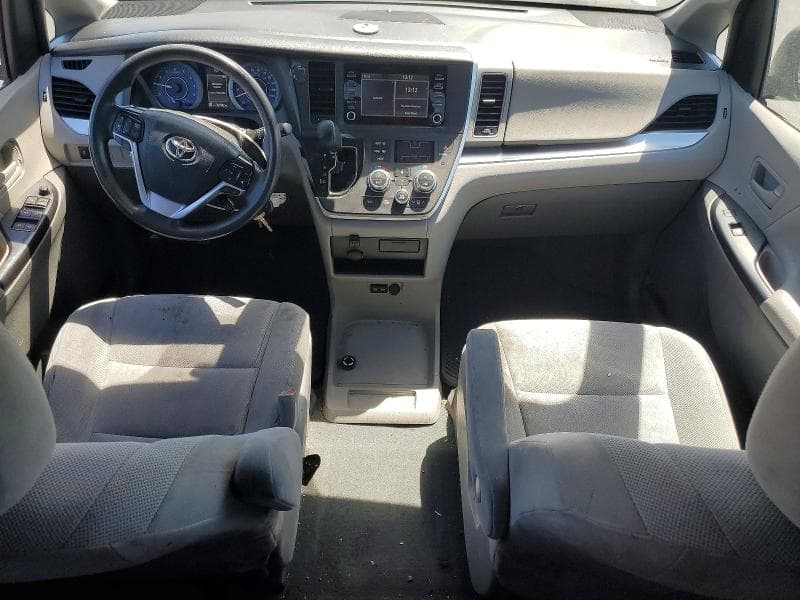 2020 TOYOTA SIENNA L 8