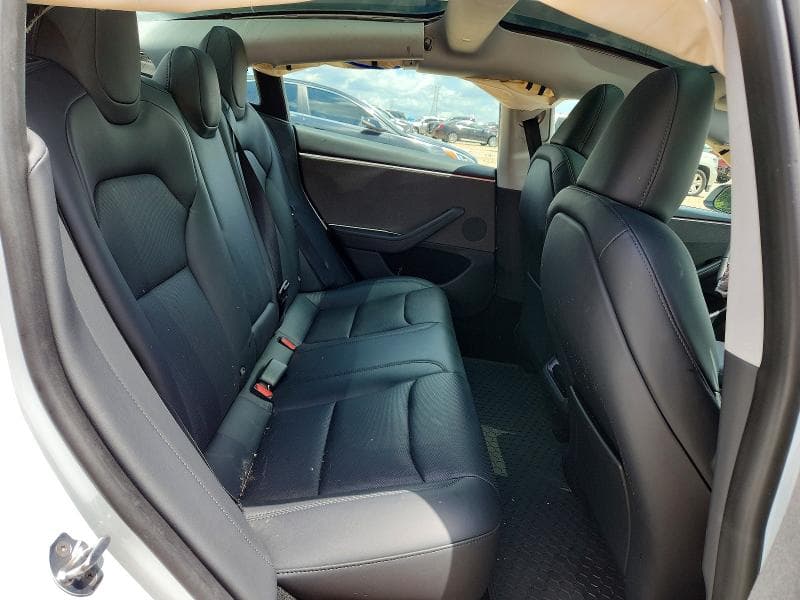 2025 TESLA MODEL 3 10