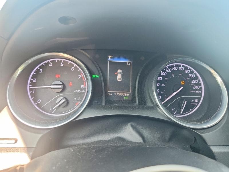 2020 TOYOTA CAMRY SE 9