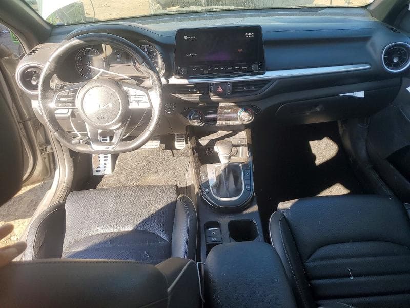 2022 KIA FORTE GT LINE 8