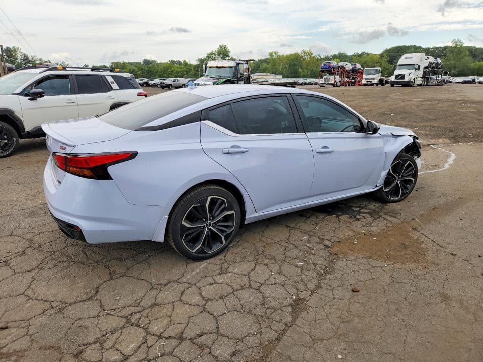 2024 NISSAN ALTIMA SR 3