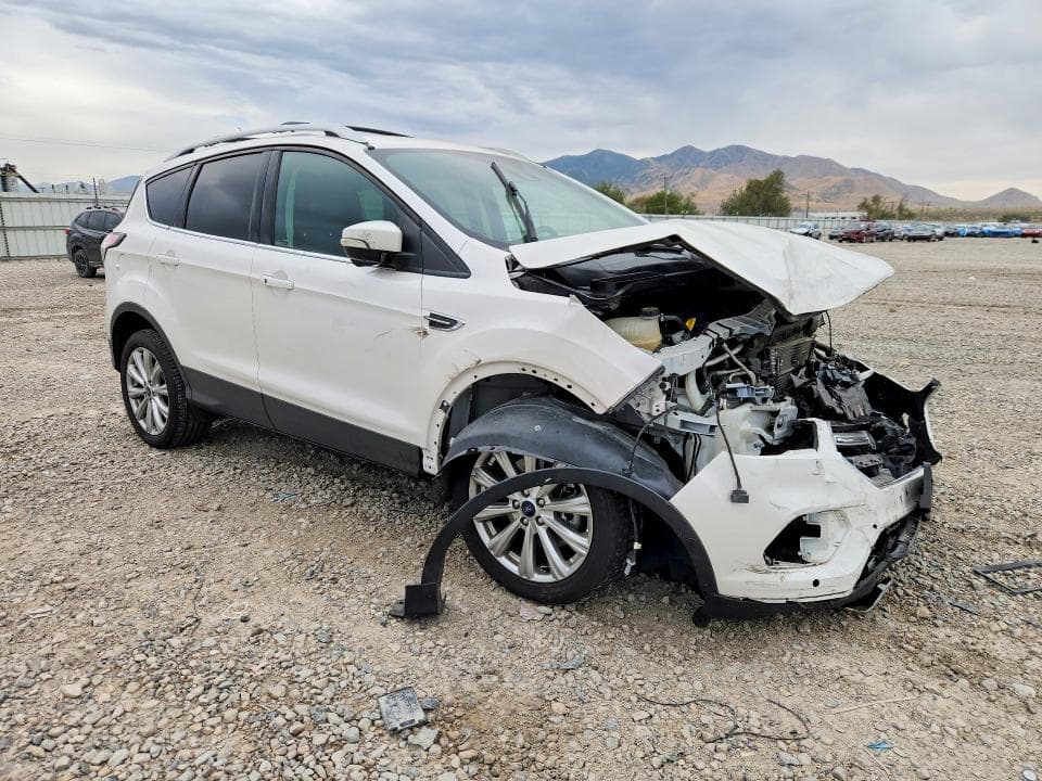 2017 FORD ESCAPE TITANIUM 4