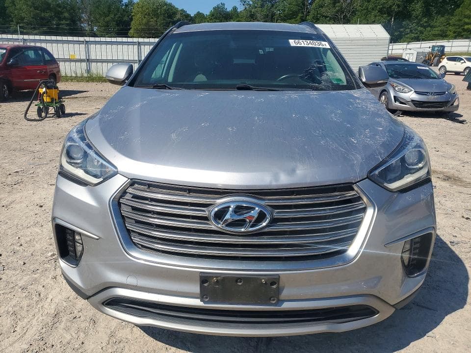 2018 HYUNDAI SANTA FE SE 5
