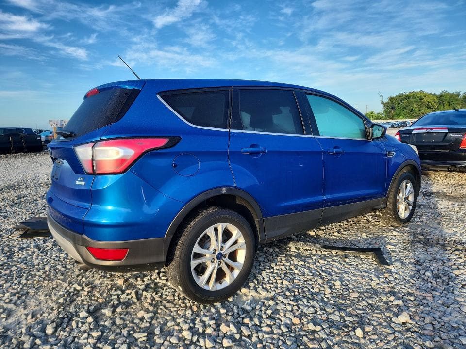 2017 FORD ESCAPE SE 3