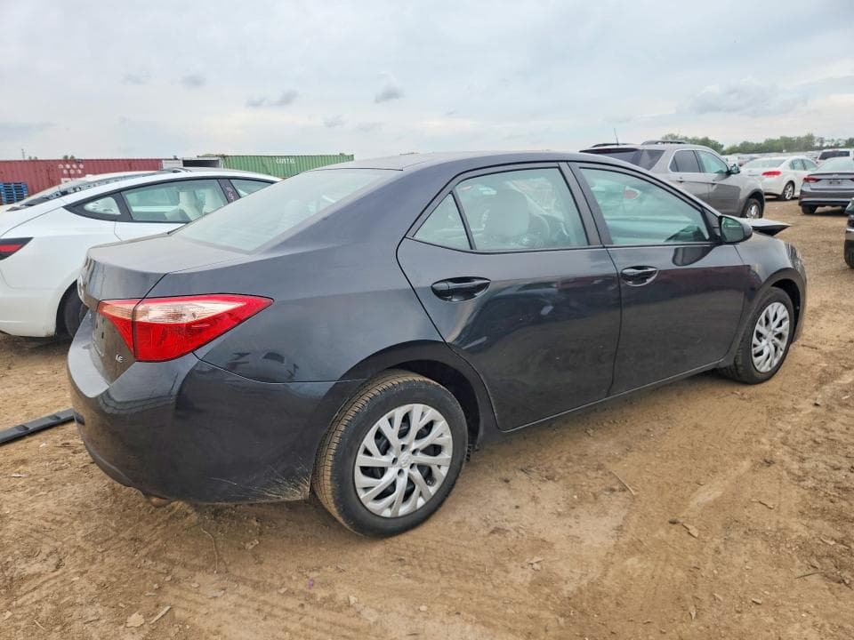 2018 TOYOTA COROLLA LE 3