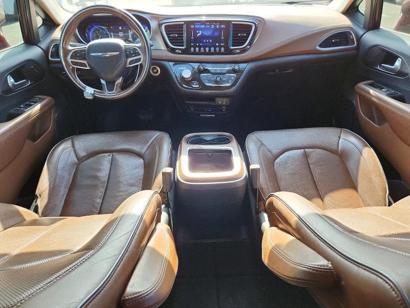 2017 CHRYSLER PACIFICA LIMITED 8