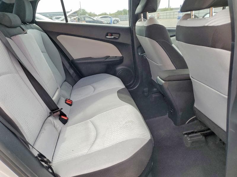 2017 TOYOTA PRIUS THREE 10