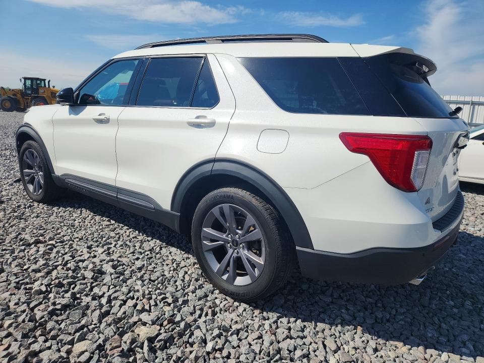 2022 FORD EXPLORER XLT 2