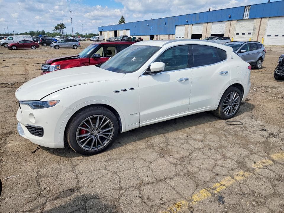 2020 MASERATI LEVANTE LUXURY