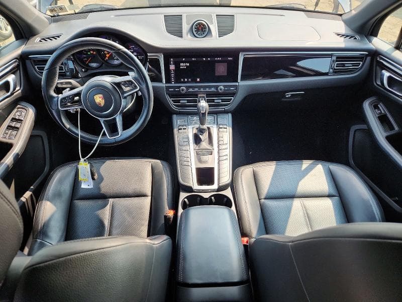 2021 PORSCHE MACAN 8