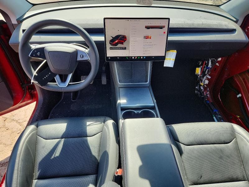 2026 TESLA MODEL Y 8
