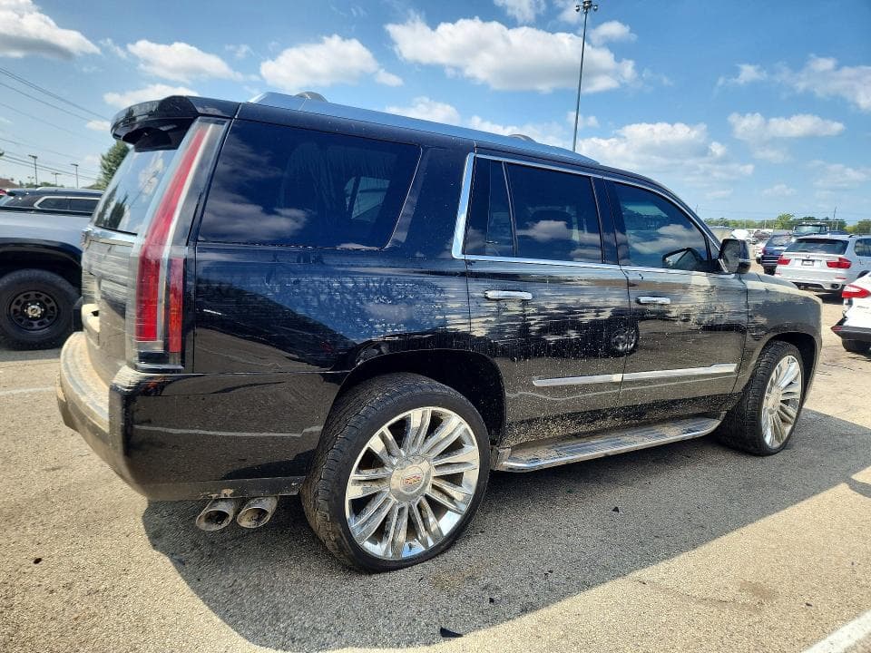 2017 CADILLAC ESCALADE LUXURY 3