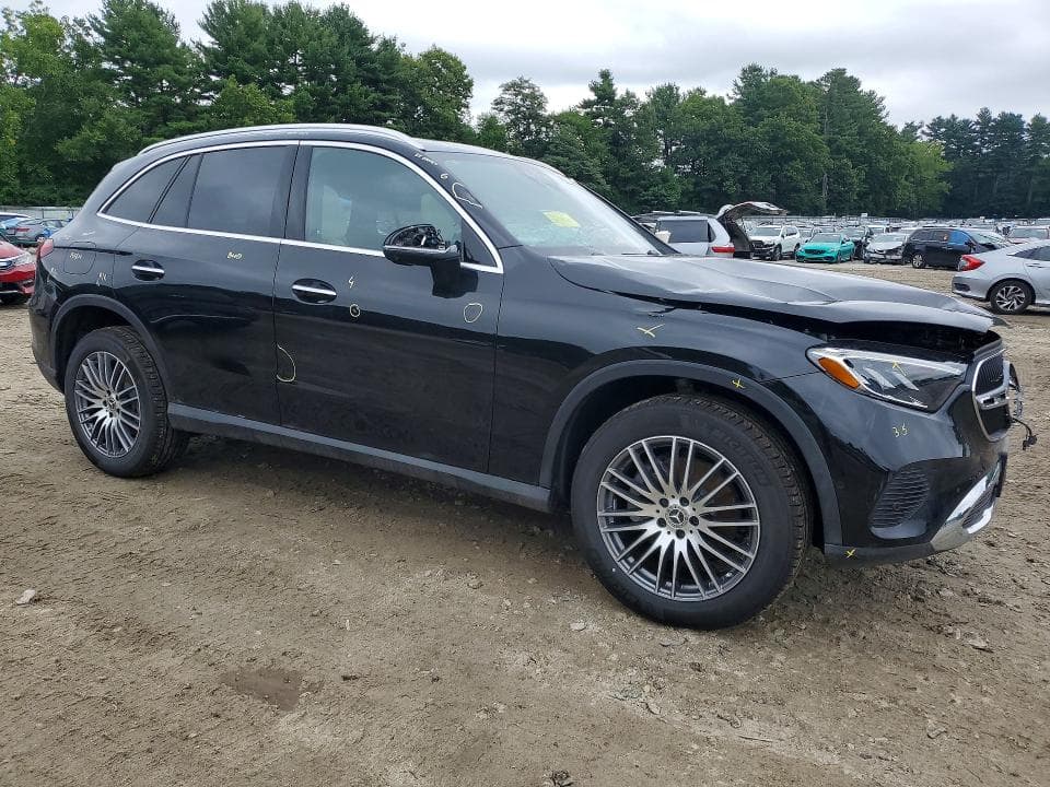 2026 MERCEDES-BENZ GLC 300 4MATIC 4