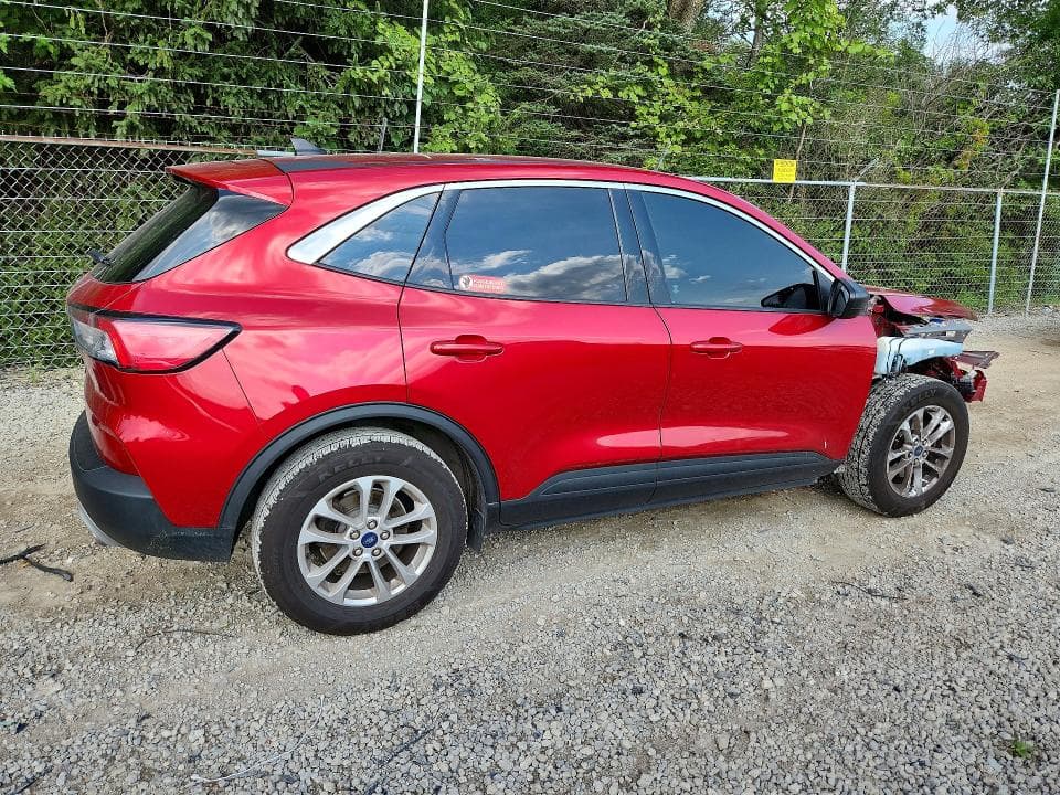 2022 FORD ESCAPE SE 3