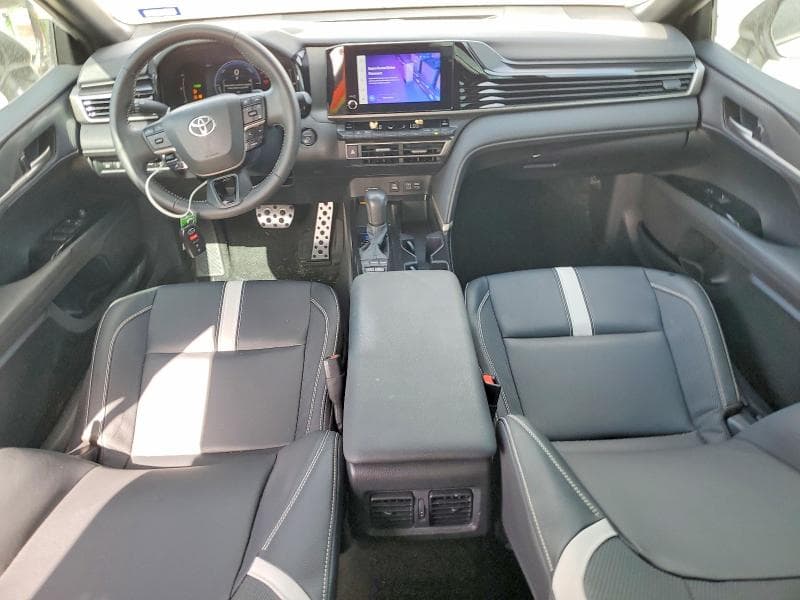 2025 TOYOTA CAMRY SE 8