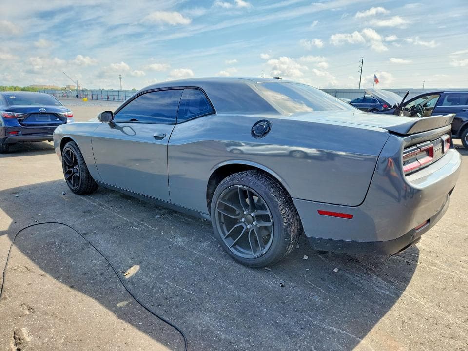2019 DODGE CHALLENGER SXT 2