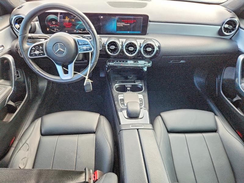 2019 MERCEDES-BENZ A 220 8