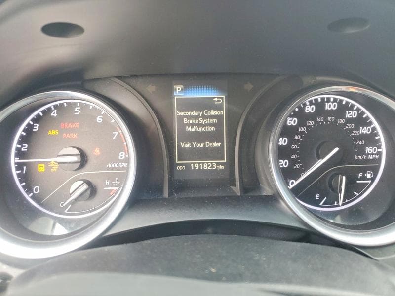 2018 TOYOTA CAMRY SE 9