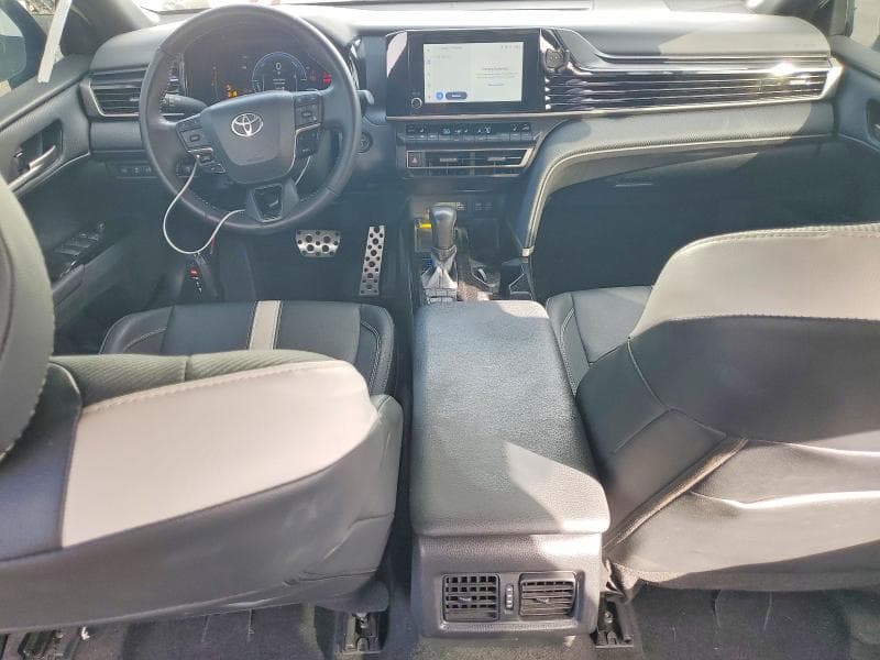 2025 TOYOTA CAMRY SE 8