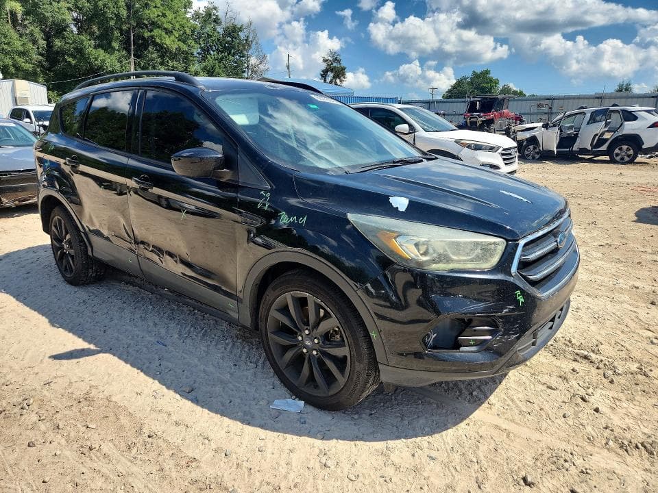 2017 FORD ESCAPE SE 4
