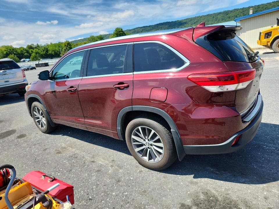 2017 TOYOTA HIGHLANDER XLE 2