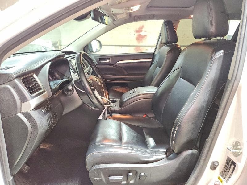 2017 TOYOTA HIGHLANDER XLE 7