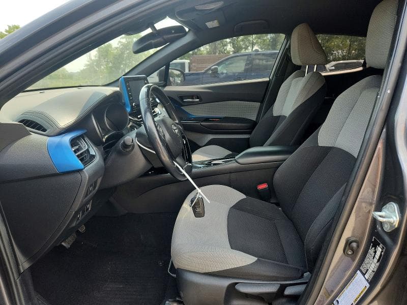 2019 TOYOTA C-HR XLE 7