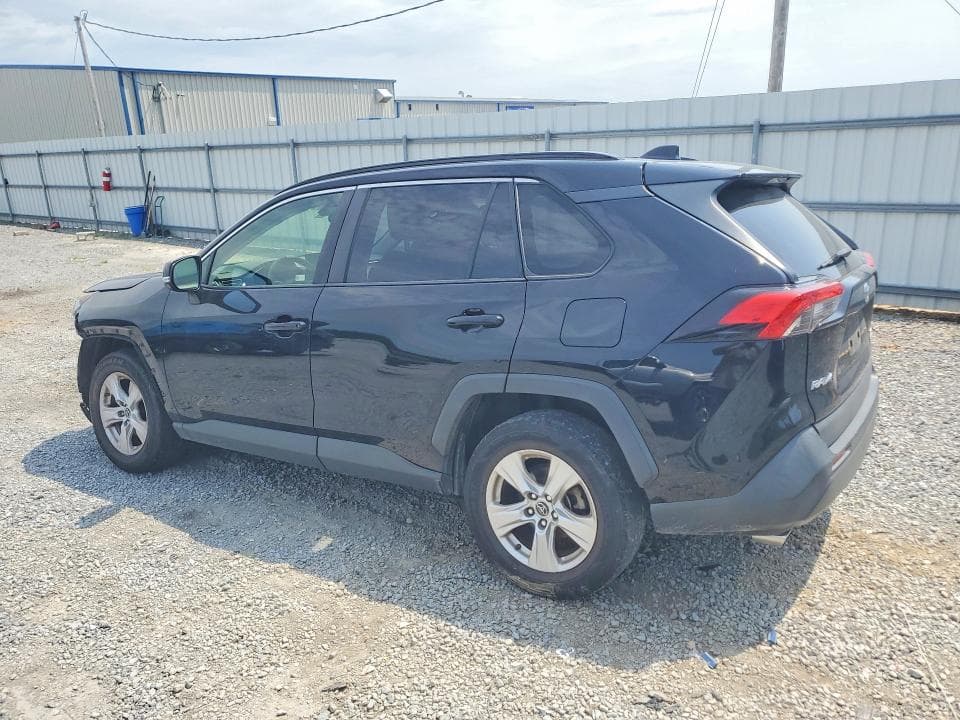 2019 TOYOTA RAV4 XLE 2