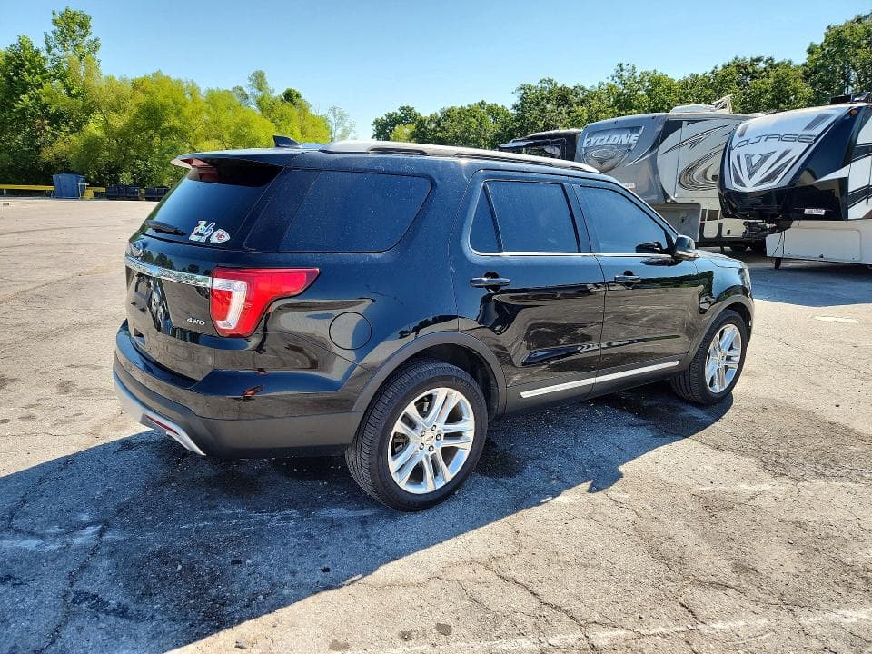 2017 FORD EXPLORER XLT 3