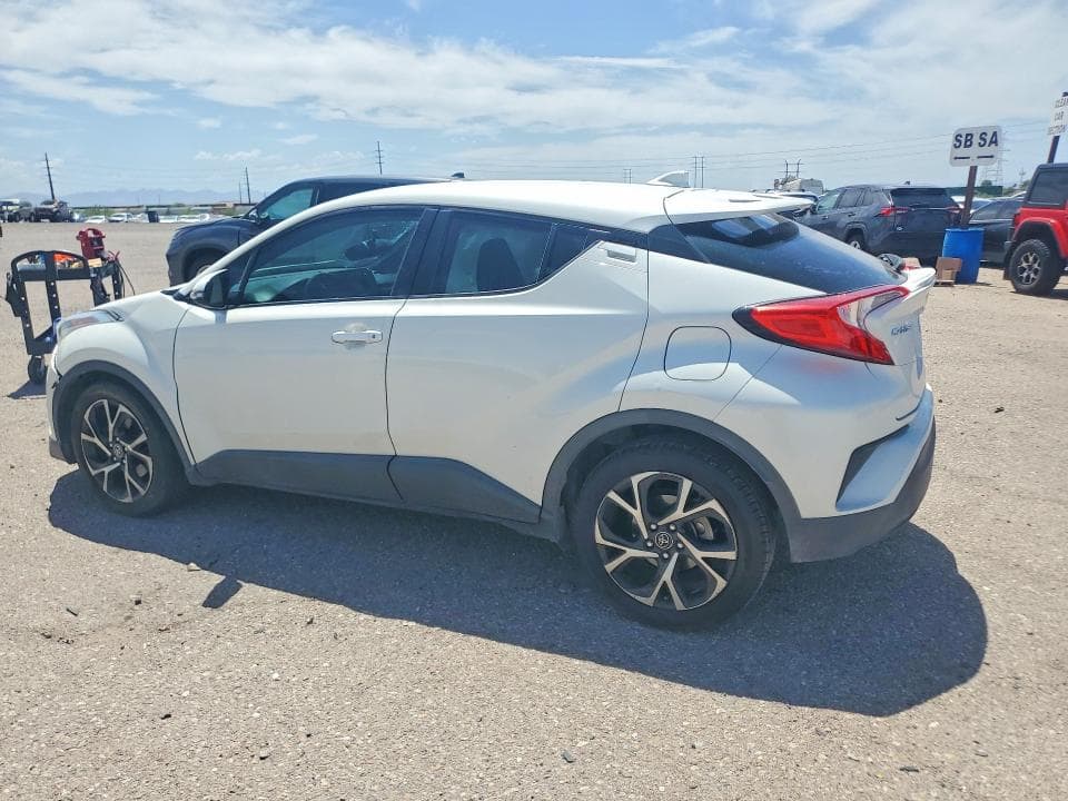 2018 TOYOTA C-HR XLE PREMIUM 2
