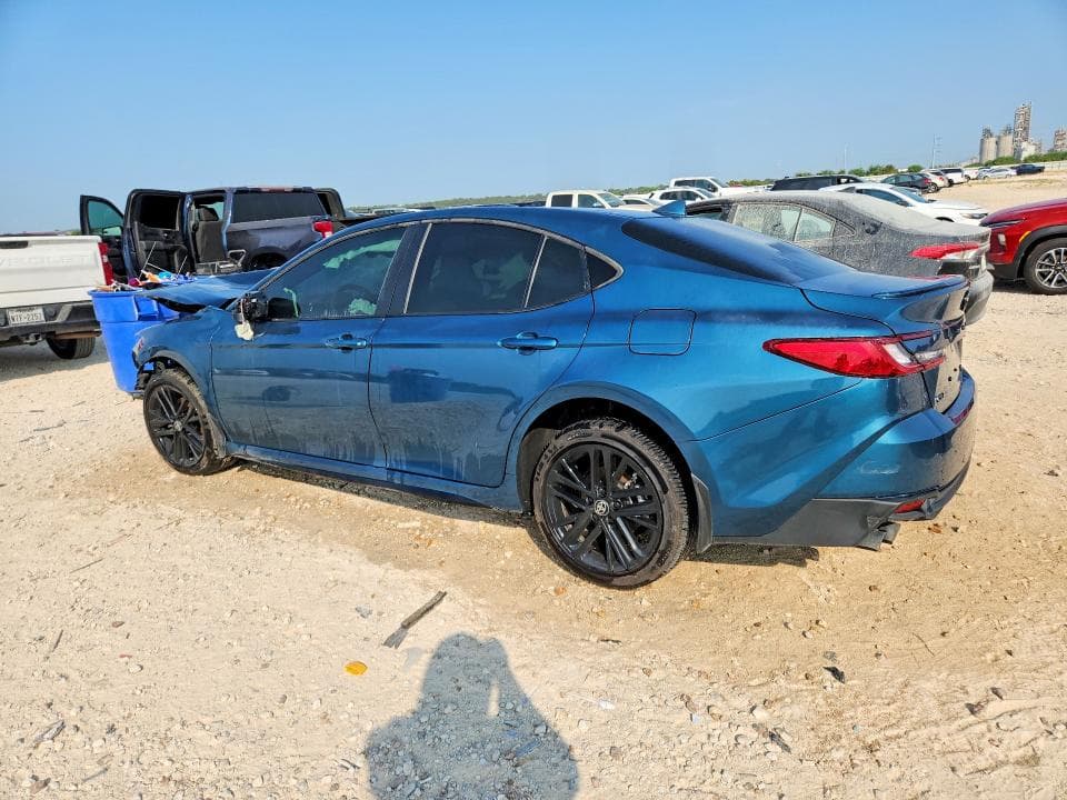 2026 TOYOTA CAMRY SE 2