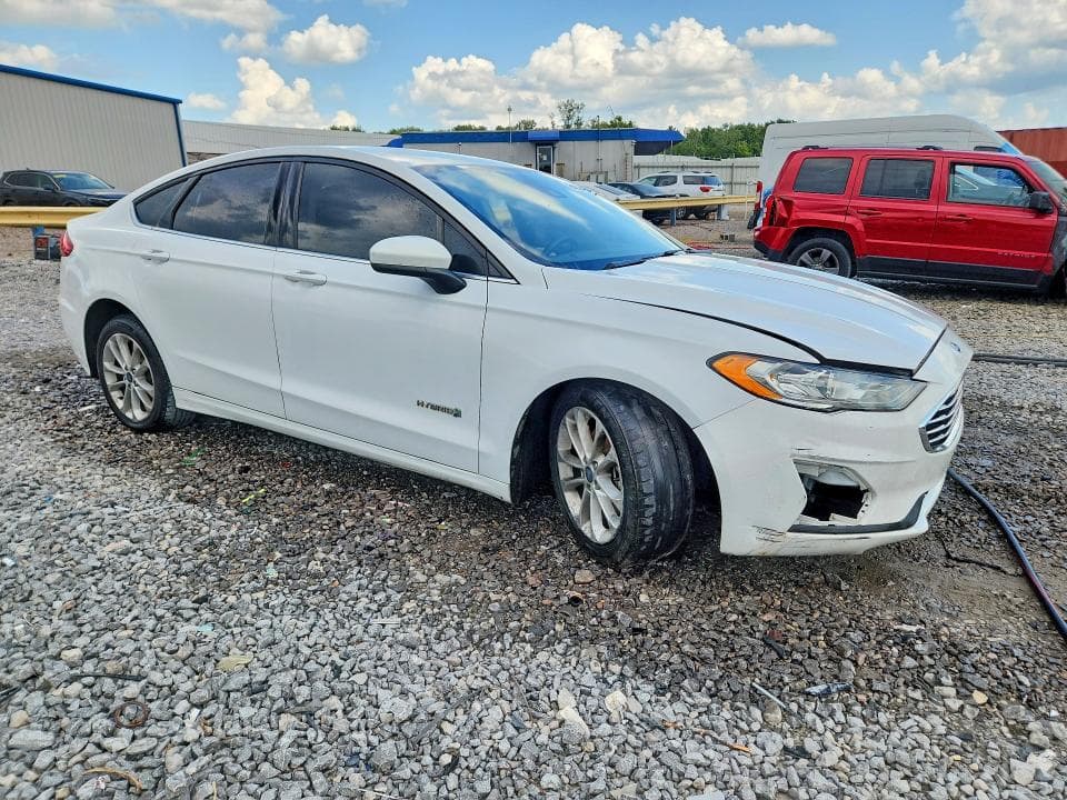 2019 FORD FUSION SE 4