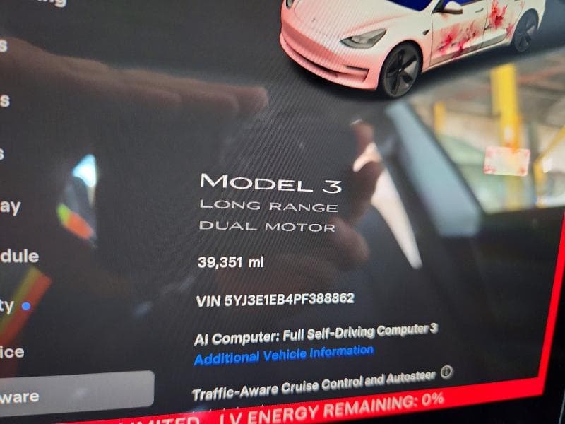 2023 TESLA MODEL 3 9