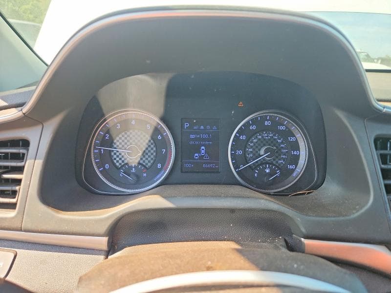 2020 HYUNDAI ELANTRA SEL 9