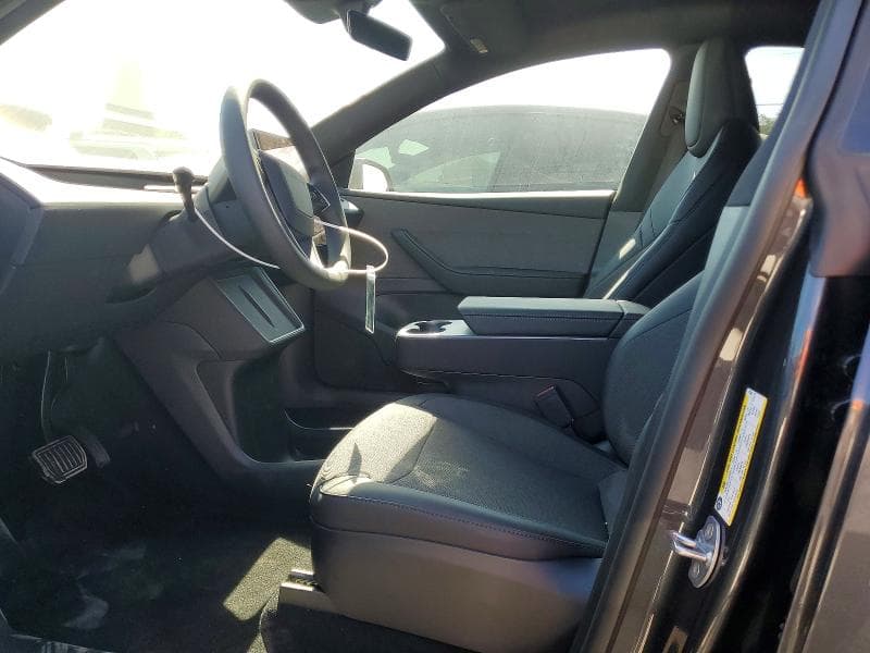2026 TESLA MODEL Y 7