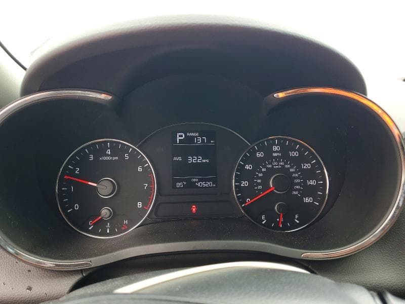2017 KIA FORTE5 LX 9