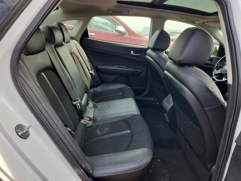 2019 KIA OPTIMA S 10