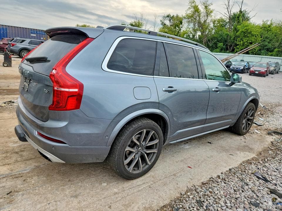 2018 VOLVO XC90 T6 3